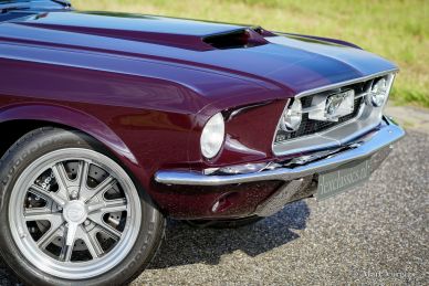 Ford Mustang convertible, 1966