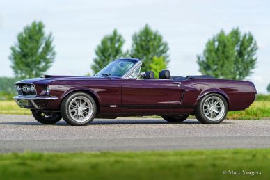 Ford Mustang convertible, 1966