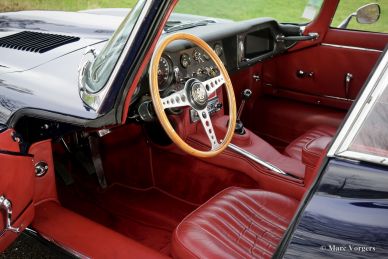 Jaguar E-type 4.2 Litre S1 FHC, 1965