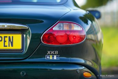 Jaguar XK8 coupe, 2001