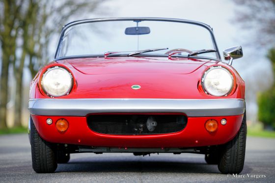 1/18 LOTUS ELAN S/E COUPE レッド 1/18 AUTOart Lotus Elan Coupe S/E S3 (Red) Diecast Car Model