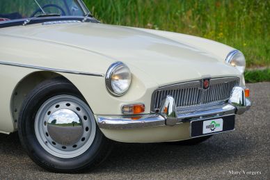 MG MGB roadster, 1966