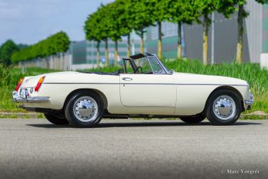 MG MGB roadster, 1966