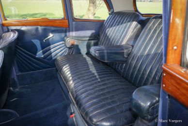 Rover 14 HP Streamline saloon, 1935