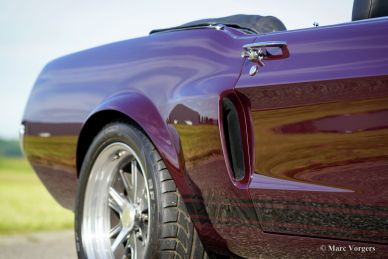 Ford Mustang convertible, 1966