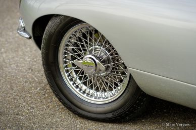 Jaguar E-type 4.2 Litre FHC, 1966