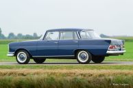 Mercedes-Benz 220 S, 1964