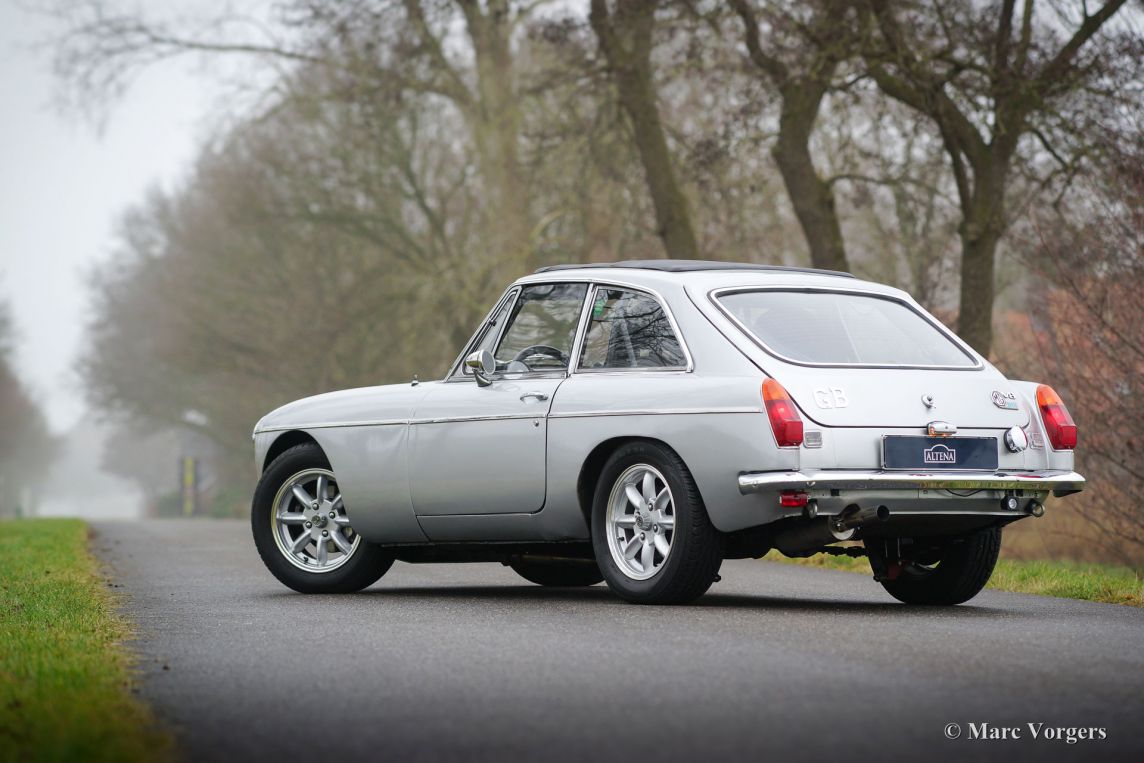 MG MGB GT V8 rally car, 1975 - Welcome to ClassiCarGarage