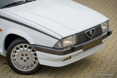 Alfa Romeo 75 2.0 Twin Spark, 1988