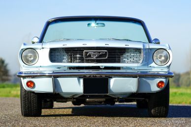 Ford Mustang convertible, 1966