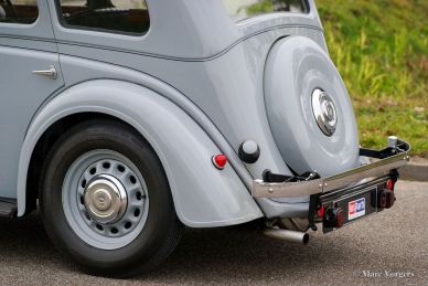 Morris 14/6 saloon, 1937