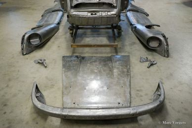Porsche 911 2.0 SWB 1968 body restoration