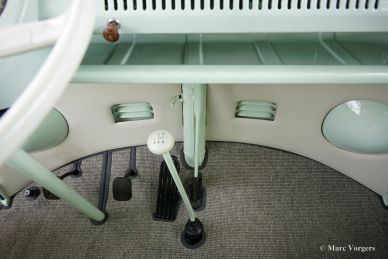 Volkswagen Type 2 T1 Samba 21-window Deluxe, 1966 Restoration