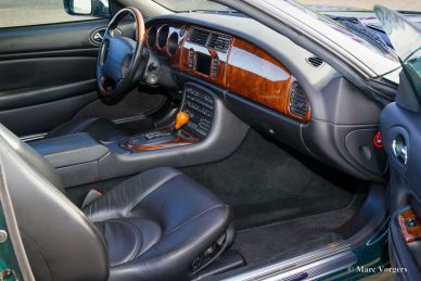 Jaguar XK8 coupe, 2001