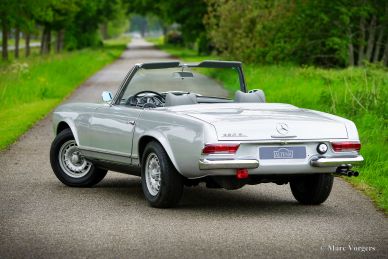 Mercedes-Benz 230 SL (W113), 1964
