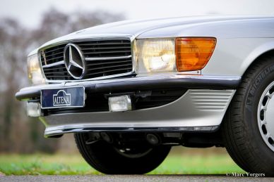 Mercedes-Benz 280SL (R107), 1985