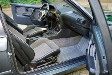 BMW 320 IS (E30), 1988