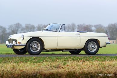 MG MGB roadster, 1965