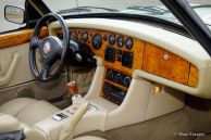 MG RV8 1995