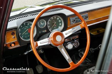 Vintage Dashboard Jewelry...