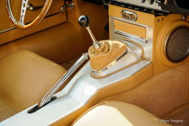 Jaguar E-Type 3.8 Litre FHC, 1963