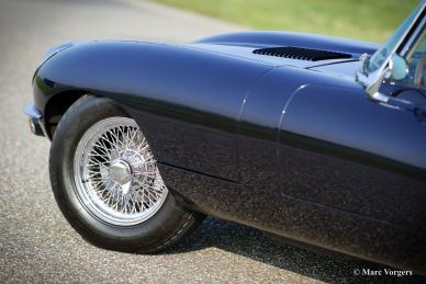 Jaguar E-type 4.2 Litre FHC, 1969