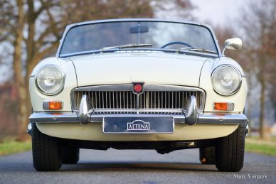 MG MGB roadster, 1965
