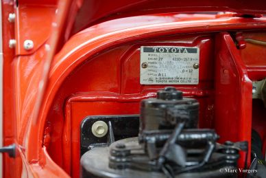 Toyota Land Cruiser FJ45 Hardtop, 1980