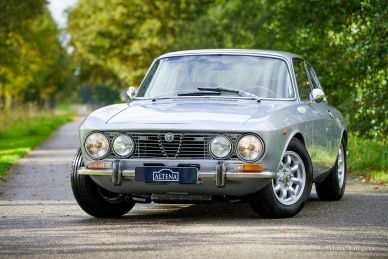 Alfa Romeo Giulia 2000 GTV, 1974