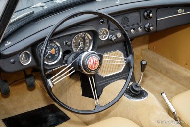 MG MGB roadster, 1965