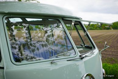 Volkswagen Type 2 T1 Samba 21-window Deluxe, 1966 Restoration