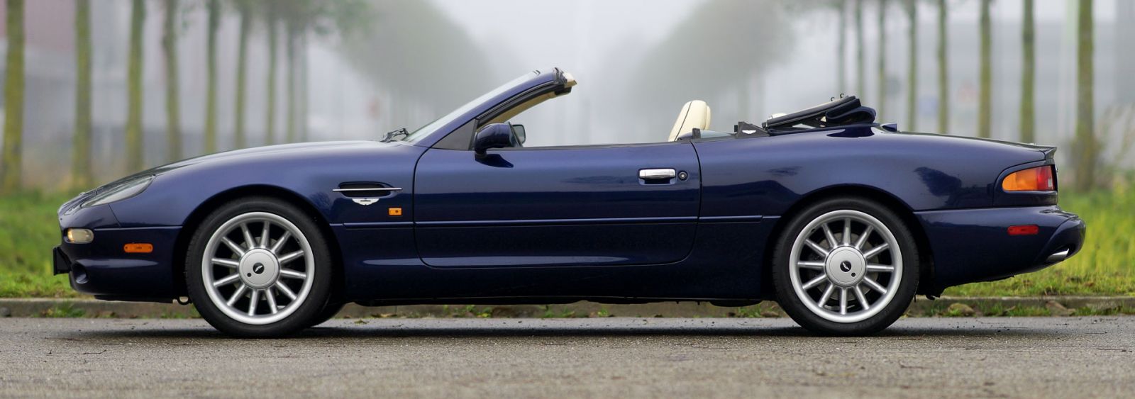 Aston Martin DB7 Volante, 1997