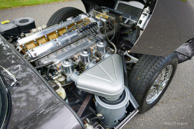 Jaguar E-type 4.2 Litre FHC, 1965