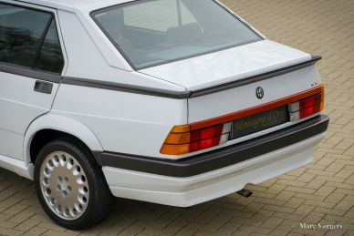 Alfa Romeo 75 2.0 Twin Spark, 1988