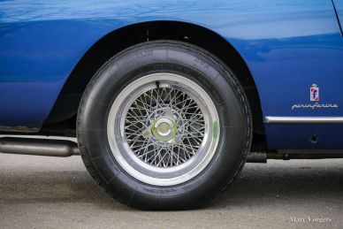 Ferrari 330 GT 2+2 Series 2, year 1966