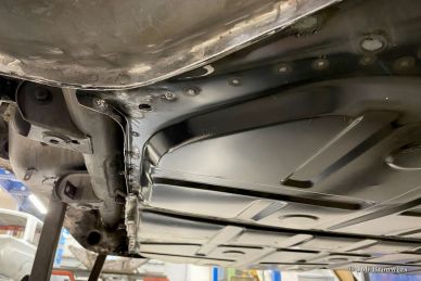 Porsche 911 2.0 SWB 1968 body restoration