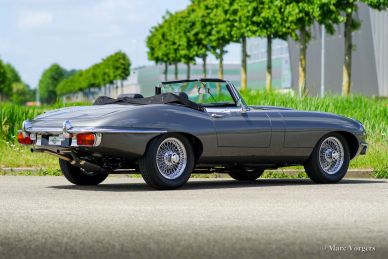 Jaguar E-type 4.2 Litre roadster, 1969