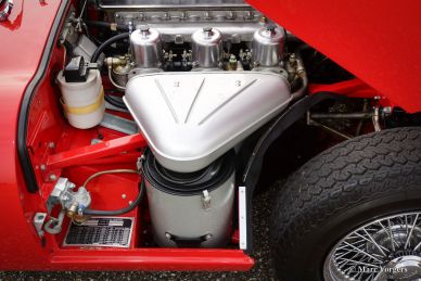 Jaguar E-type 4.2 FHC, 1965