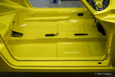Porsche 911 2.0 SWB 1968 body restoration