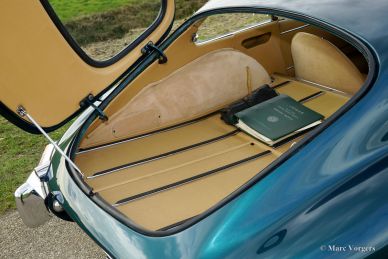 Jaguar E-type 3.8 Litre FHC, 1962