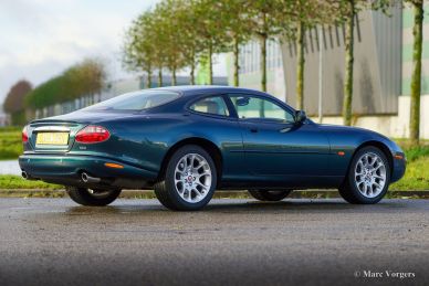 Jaguar XKR, 2002