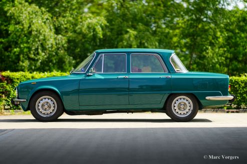 Alfa Romeo Giulia Nuova 1300 Super, 1975