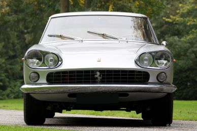 Ferrari 330 GT 2+2 series 1, 1964
