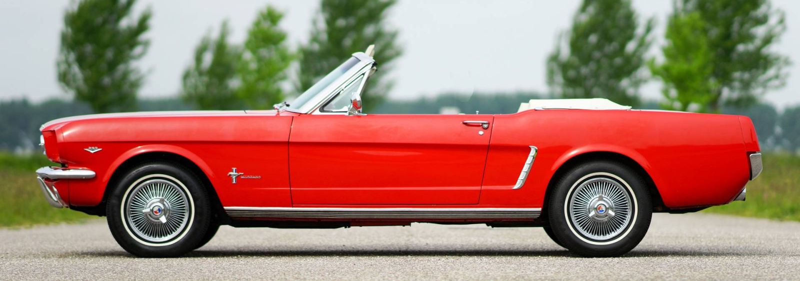 Ford Mustang convertible, 1965