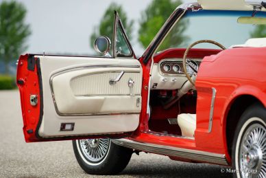 Ford Mustang convertible, 1965