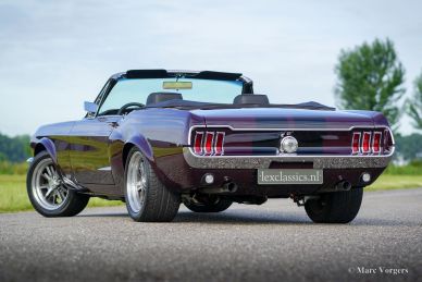 Ford Mustang convertible, 1966