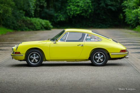 Porsche 911 2.0 SWB 1968 body restoration