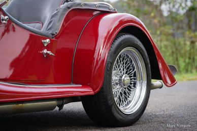 Morgan +8 'wide body', 1995