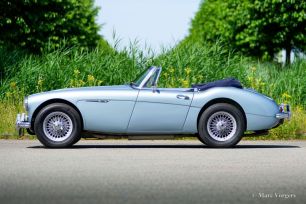 Austin-Healey-3000-Mk3-MkIII-Phase-1-1965-Ice-Blue-02.jpg