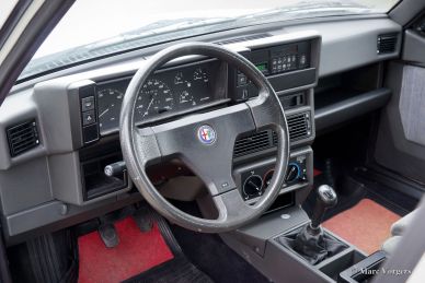 Alfa Romeo 75 1.8 IE, 1990